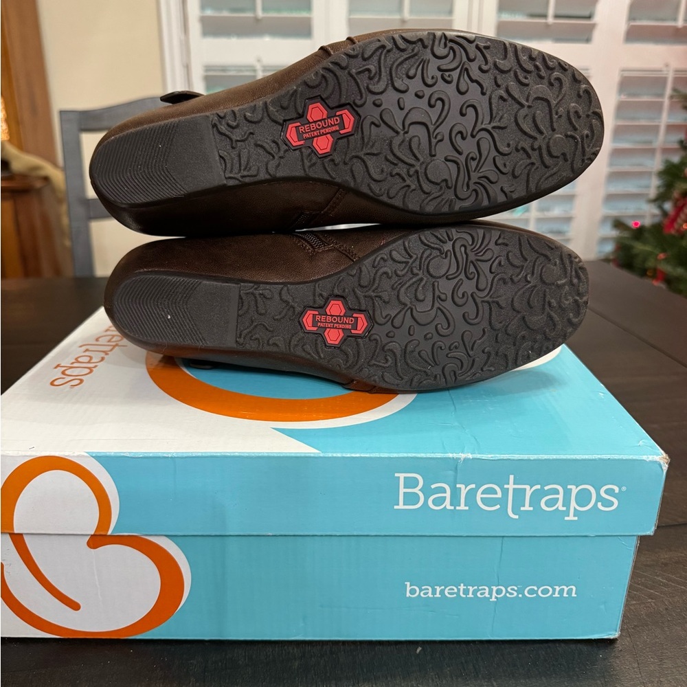 BareTraps Women's Dark Brown Ankle Booties NWT - Picture 6 of 8